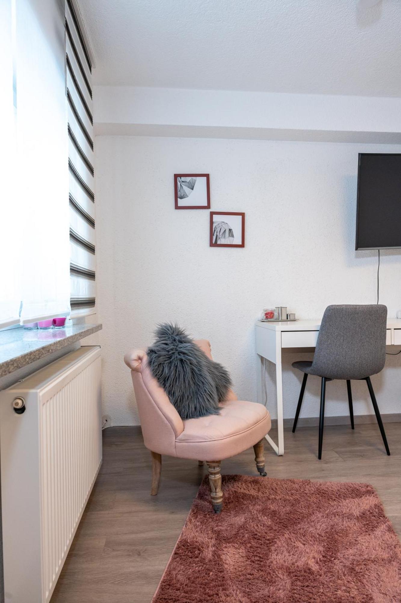 Modern House With Pool - 3 Bedrooms 2 Bathrooms Меммінген Екстер'єр фото