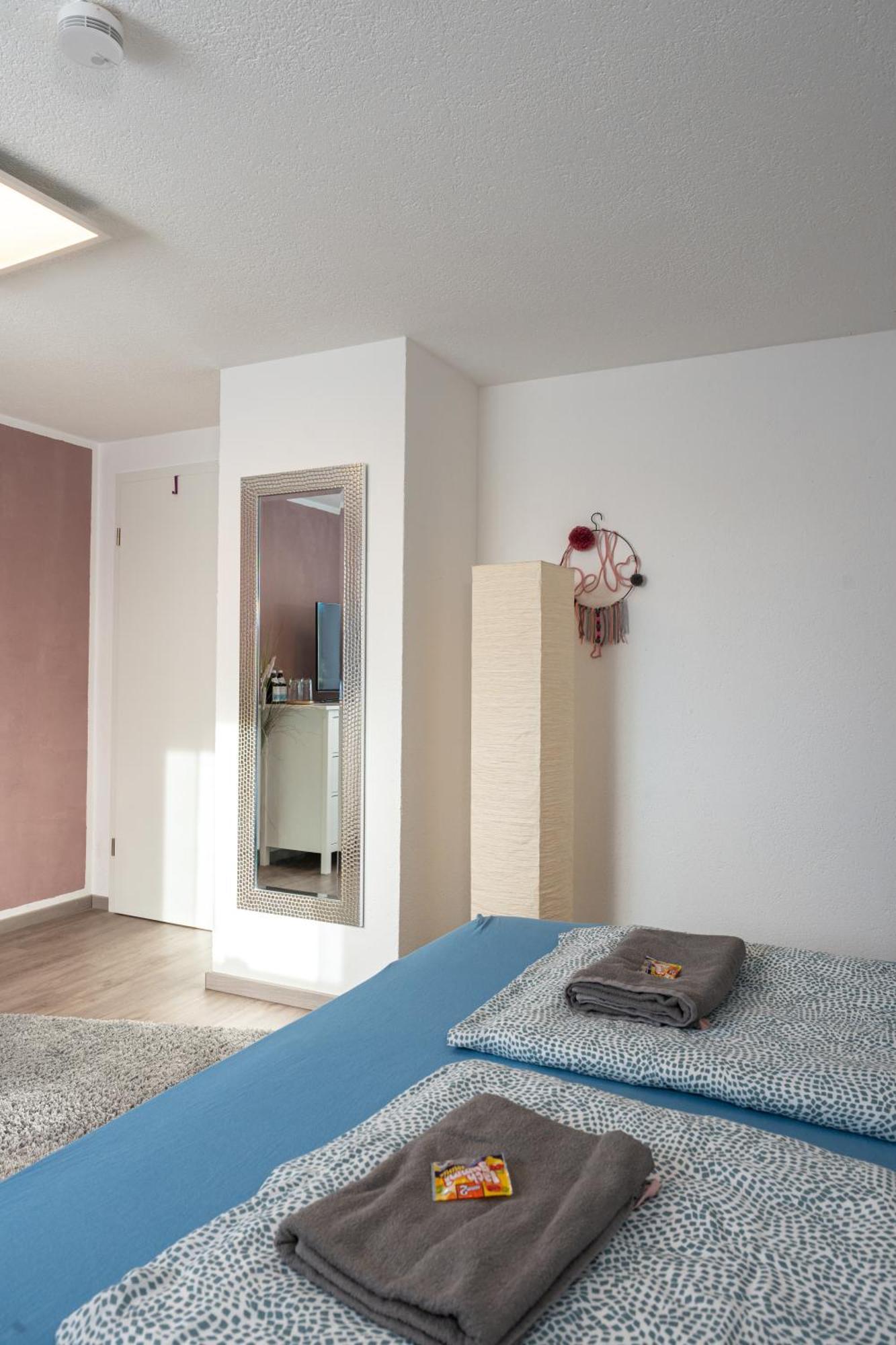 Modern House With Pool - 3 Bedrooms 2 Bathrooms Меммінген Екстер'єр фото