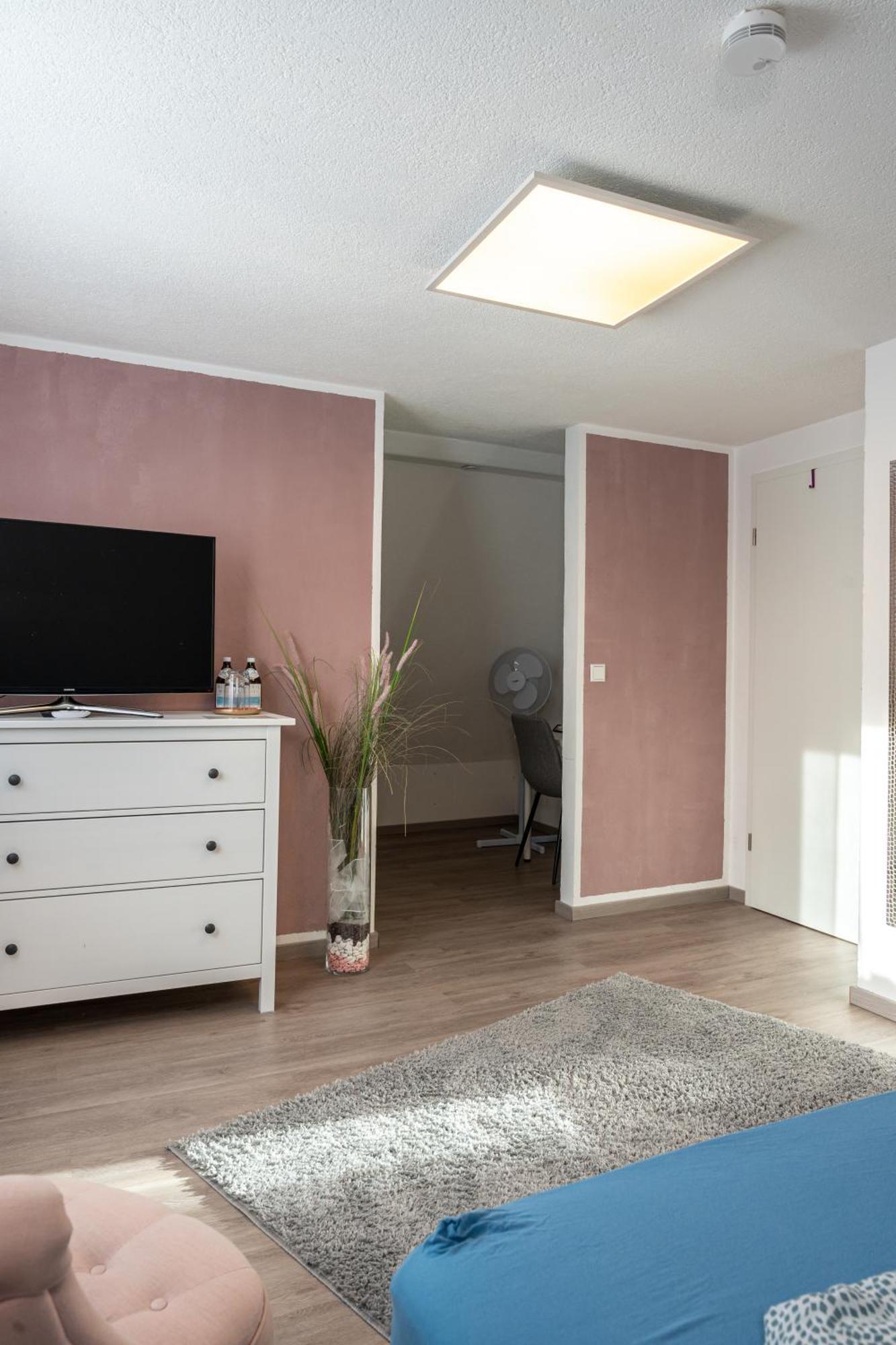 Modern House With Pool - 3 Bedrooms 2 Bathrooms Меммінген Екстер'єр фото